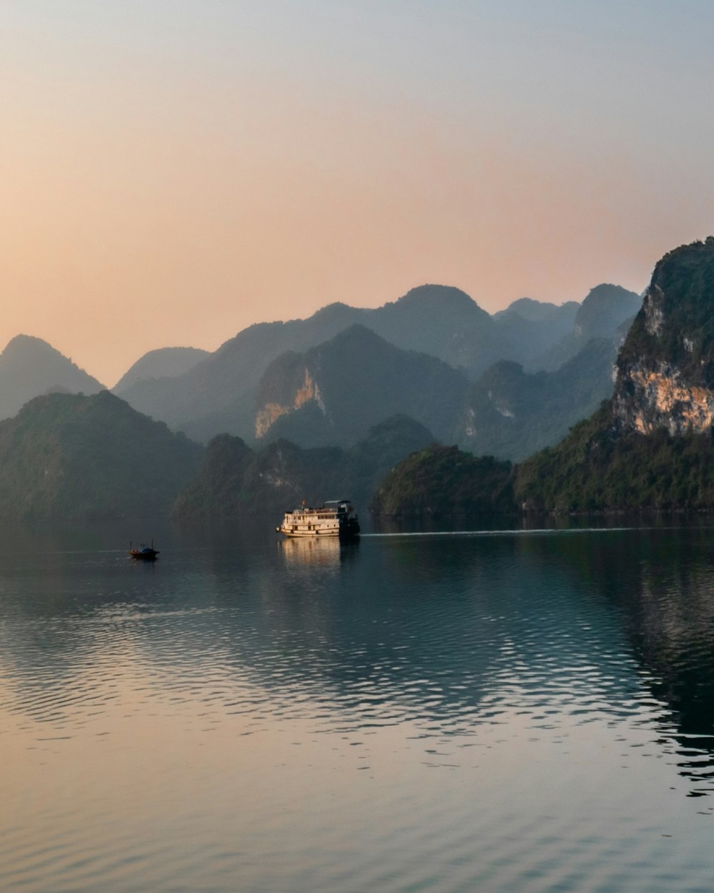 Hanoi & Ha Long · 7 Nights · Private Junk